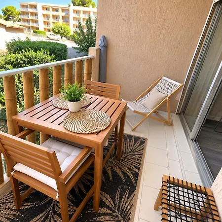 La Parenthese Studio, Parking, Piscine Climatisee * Balaruc-les-Bains