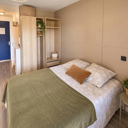 La Parenthese Studio, Parking, Piscine Climatisee *